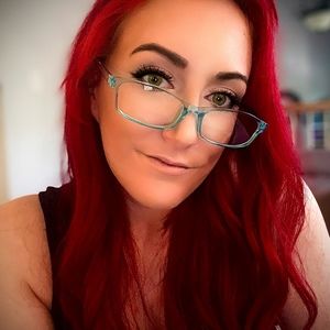 Meet your Posher, Stacy